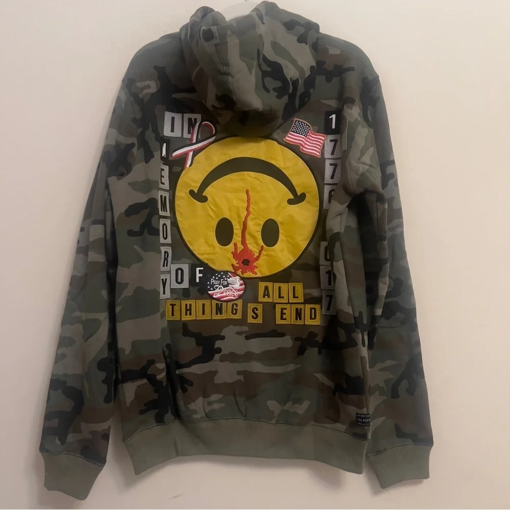 10.Deep Military Camo Patchwork Fleece Hoodie Size M NWT